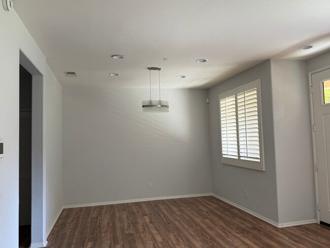 Photo - 1460 Mockingbird Ct