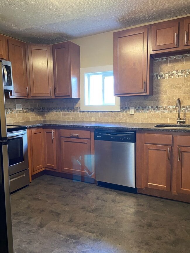 223 E North St Unit 2