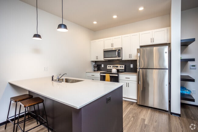 1HAB, 1BA - 740 ft² - Urbane 210