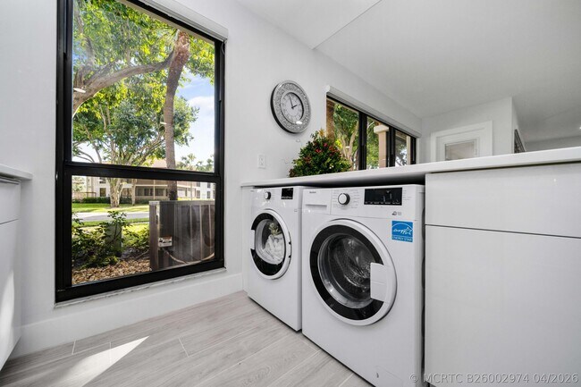 Photo - 505 Brackenwood Pl