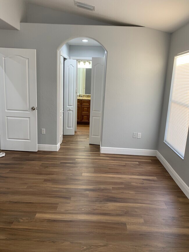 Photo - 2505 W Aileen St