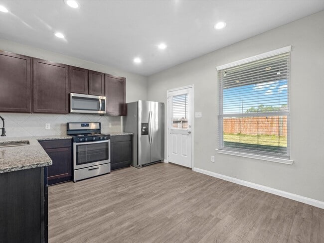 Photo - 7503 Merrylands Dr