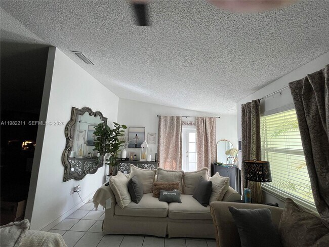 Photo - 13485 SW 28th St