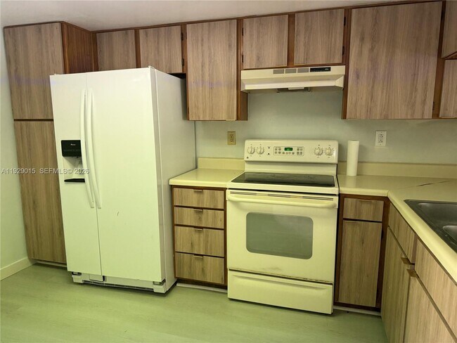 Photo - 665 SW 113th Way Unit 665