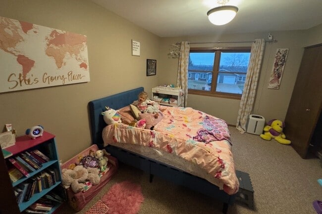 Photo - 808 Henry St