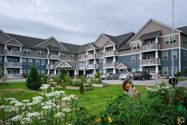 Building Photo - 1 bed, 1 bath independent senior living (5... Unit 107 Rental