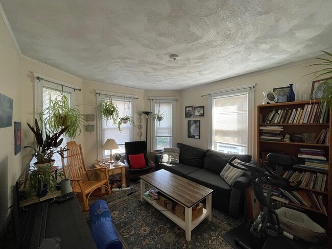 Building Photo - 11 Orrin St Unit 2