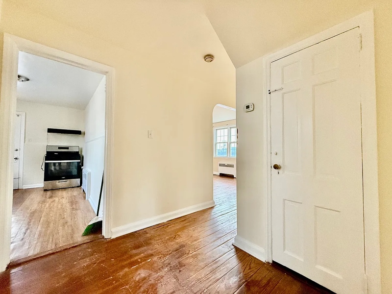 Photo - 115 Cowles Ave