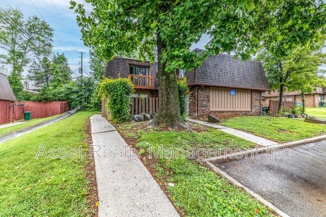 Photo - 9124 Woodpark Ln NW