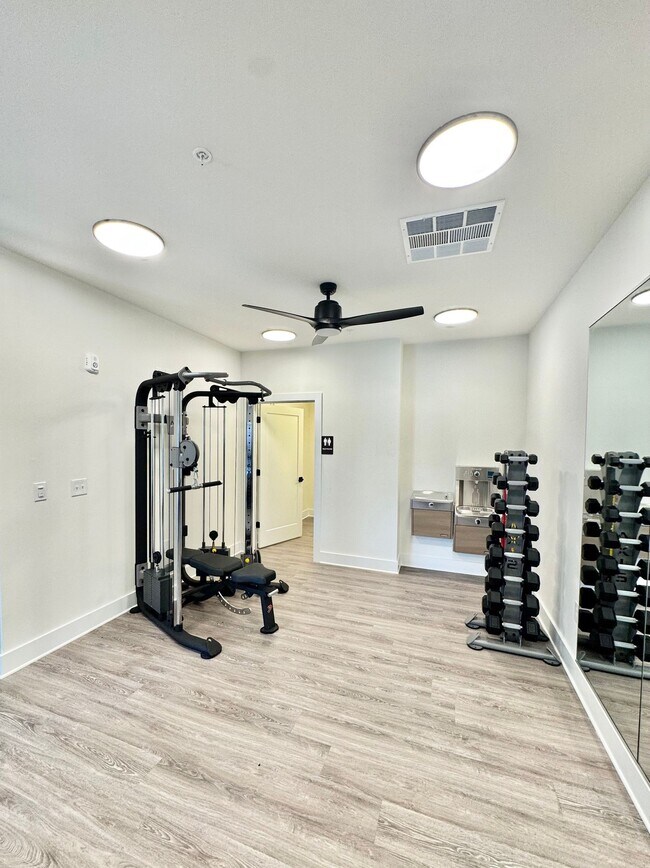 175 W Black St Unit 411