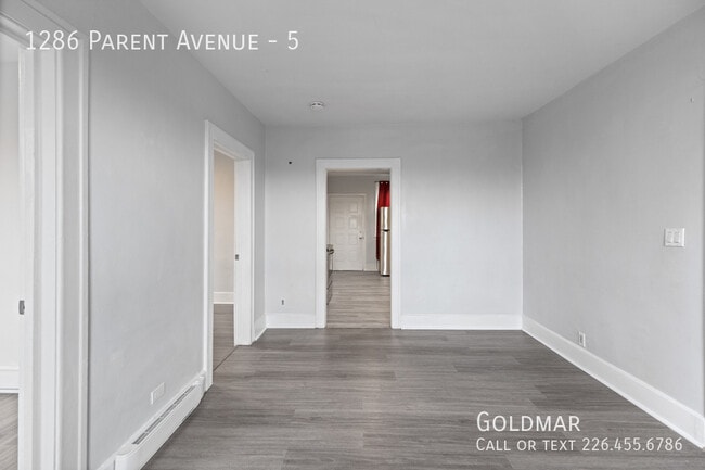 Photo - 1286 Parent Av Unit 5