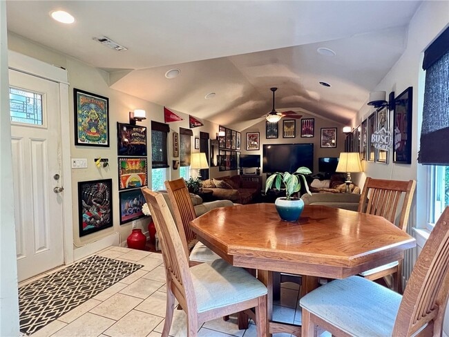 Photo - 628 N Mission Blvd