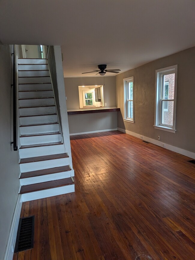 Photo - 19 Wynnewood Avenue