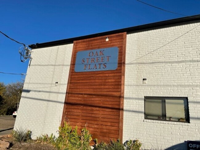 Oak Street Flats