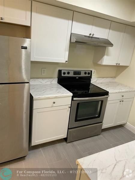 Building Photo - 11610 NW 35th Ct Rental