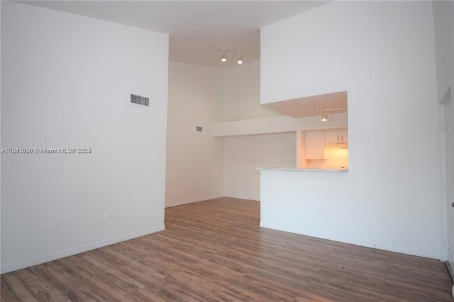 Photo - 631 SW 111th Ln Unit 304