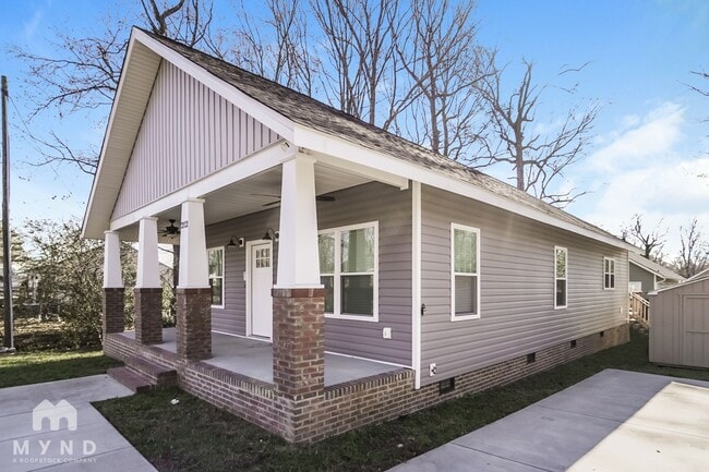 Photo - 2112 Middale St