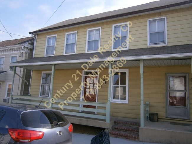 Lovely 2 BR 1900 sq ft Home in Jefferson PA - Lovely 2 BR 1900 sq ft Home in Jefferson PA