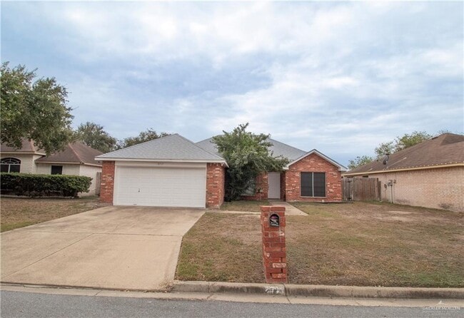 Building Photo - 18 Umbrellabird Ave