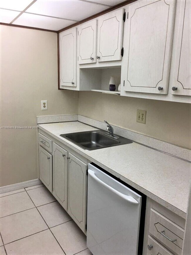 Photo - 14201 N Kendall Dr Unit 405D