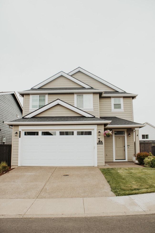 Building Photo - 289 NE Arrowhead Dr