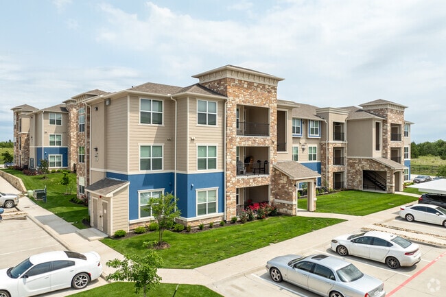 Photo - Cross Timbers Apartments