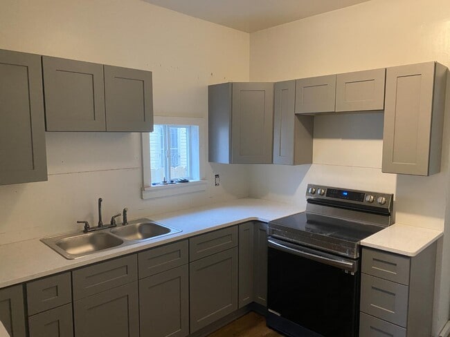 Photo - 187 Elmwood Ave