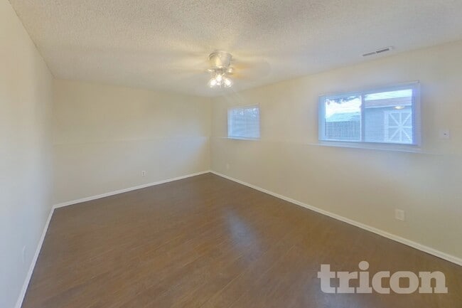Photo - 6845 Parkridge Ct