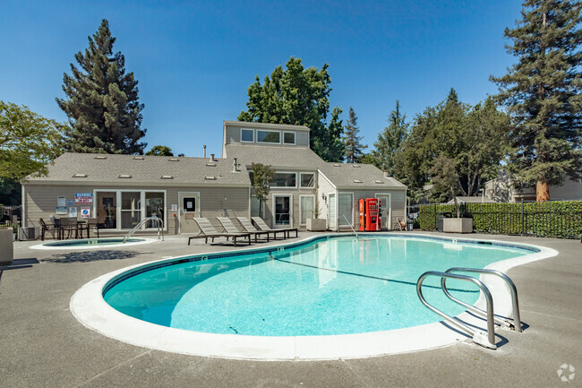 Building Photo - Stonebridge Apartment Homes