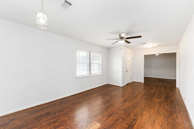 Photo - 3122 Sunnydale Dr