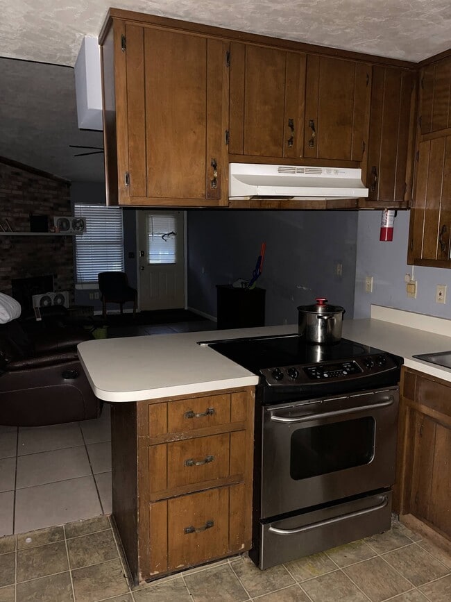 Photo - 2835 Botany Pl