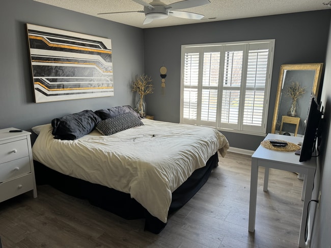 5978 Chasewood Pky Unit 102