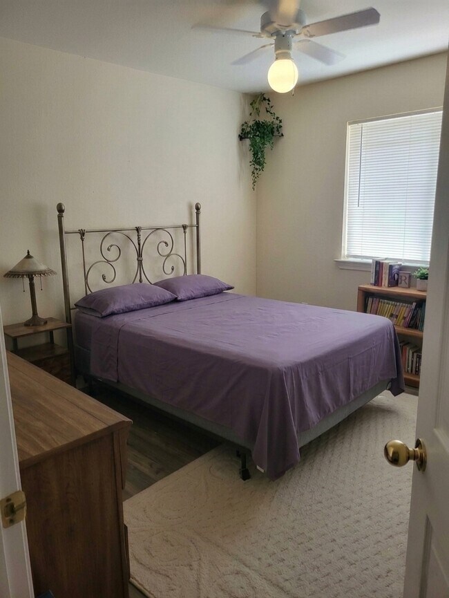 Photo - 937 Crepe Myrtle St