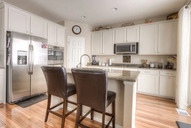 Photo - 3327 Falcon Way