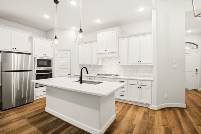 Photo - 2539 Summer Peach St
