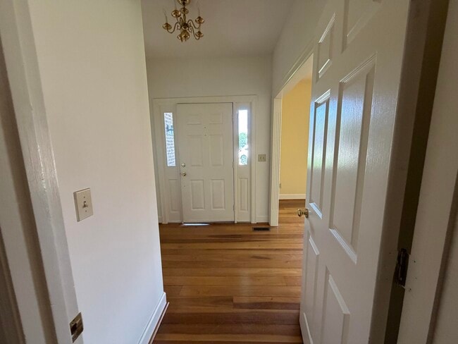 Photo - 1112 Pepperhill Cir