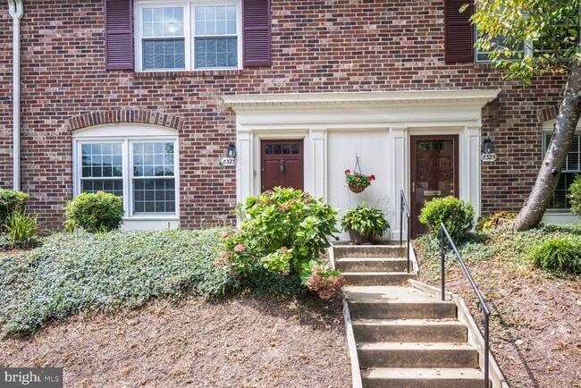 Photo - 8323 Kingsgate Rd Townhome
