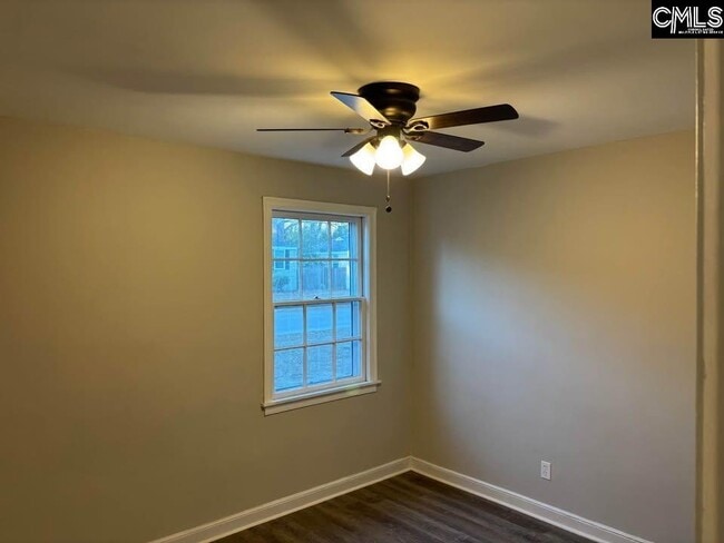 Photo - 2842 Superior St