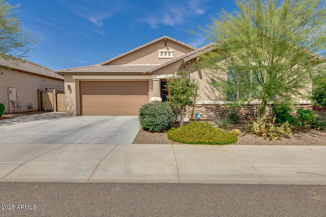 Building Photo - 21450 W Almeria Rd Rental