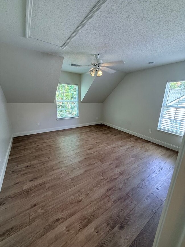 1005 Kestrel Ct