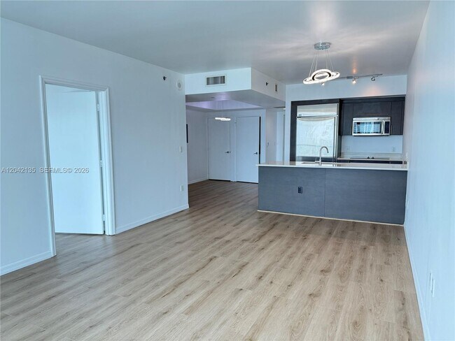 Photo - 55 SE 6th St Unit 3900