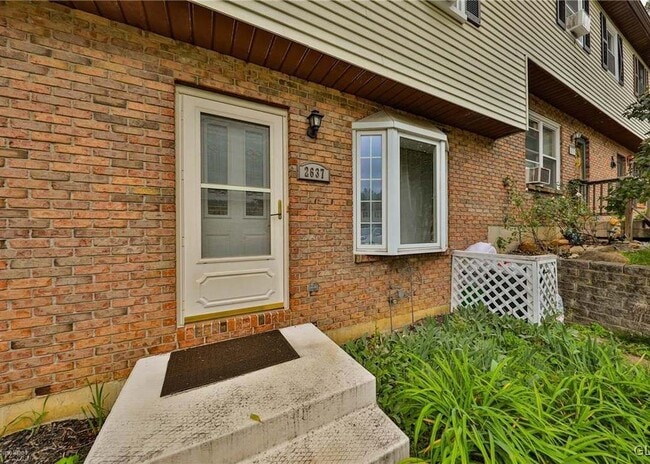 Photo - 2637 Arch St SW