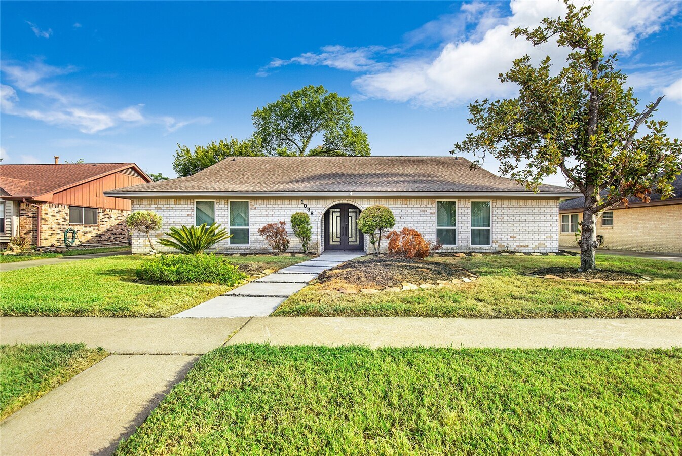 Photo - 1038 Cottage Oak Ln