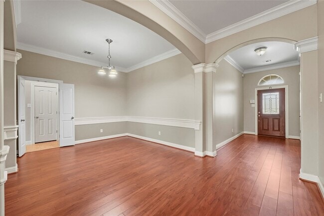 Photo - 24811 Sandusky Dr