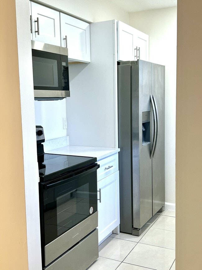 Photo - 102 Shoreview Dr