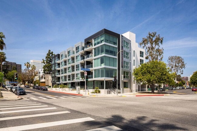 Building Photo - Archer