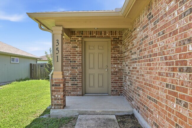 Photo - 4 Bed, No Carpet Home in Kyle, Available for Immediate Move-In