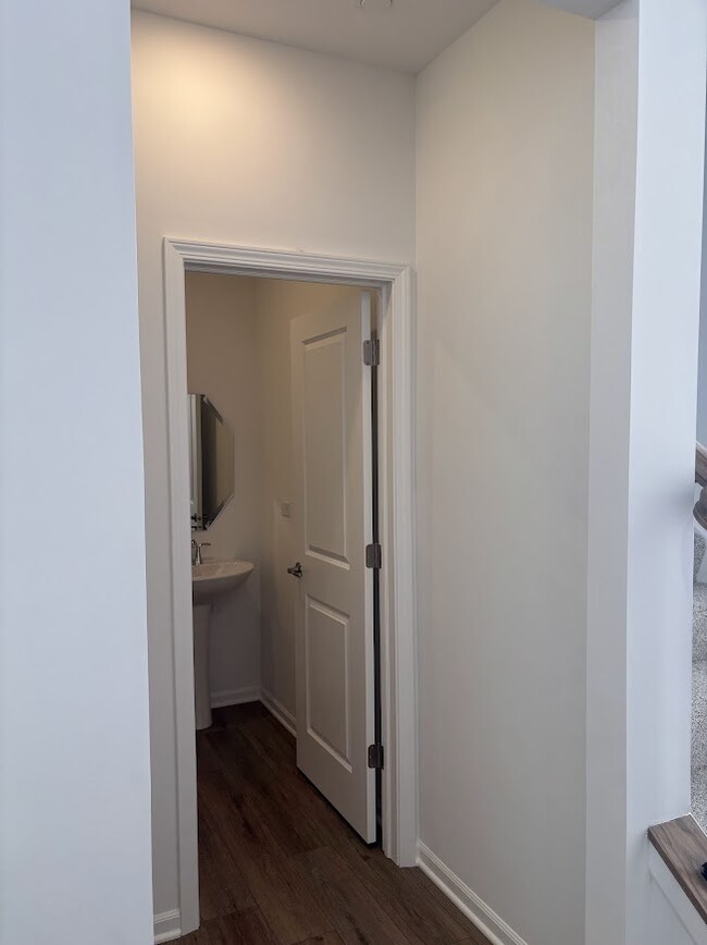 Photo - 12213 Dodwell St