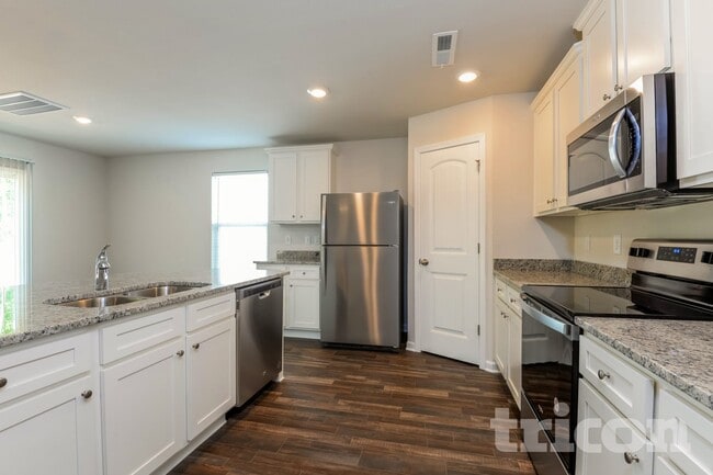 Photo - 4615 Hazelburn Dr