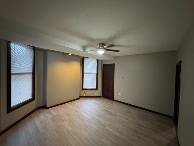 Photo - 2454 River Rd Unit 2